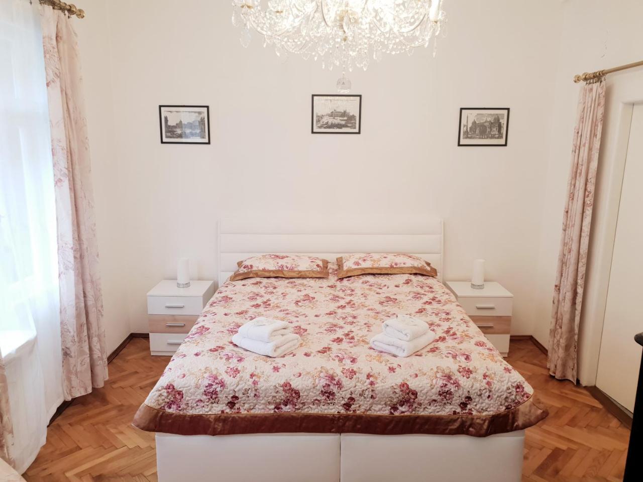 Apartment Konvikt Прага Екстериор снимка